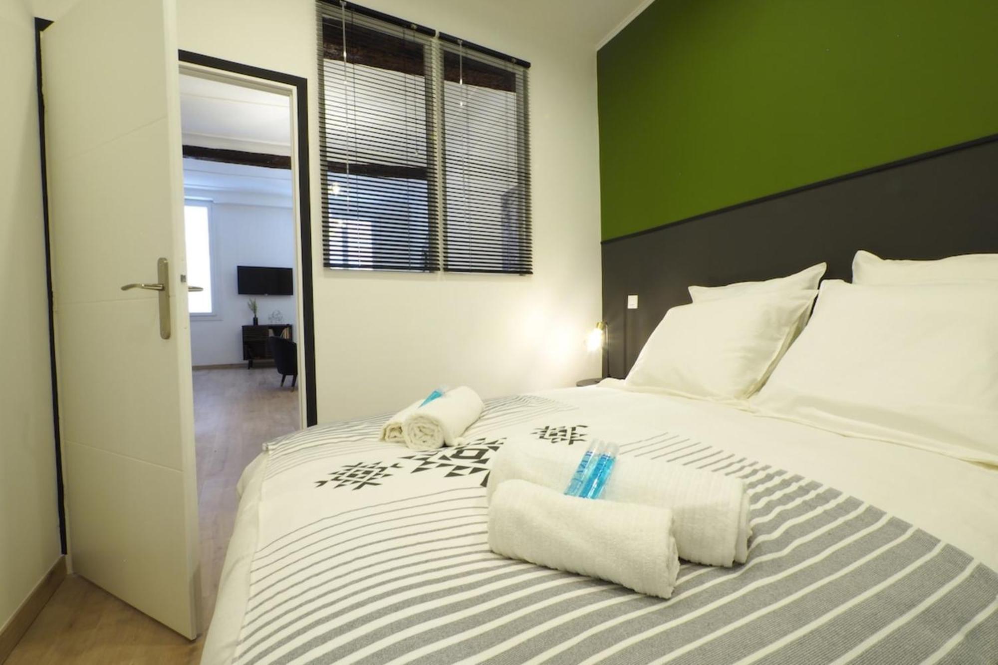 06R - Nice Modern Apartment - Vieux Nice Luaran gambar